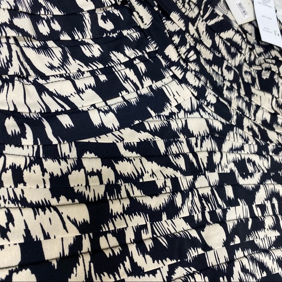 Adrianna Papell Sleeveless Black Beige Shutter Pleat Bodycon Cocktail Dress - Picture 10 of 12